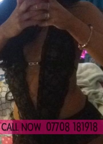 Ivy Sweet Hot Escort Brown