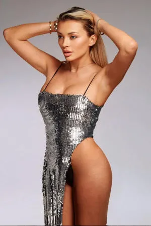 Claire Sparkles Escorts